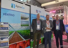 Eric van der Klauw, Johan van Tuijl, and Henk van Tuijl in the stand of AgrowSer and VDH. Special attention is still given to the Ventrio greenhouse:
https://www.hortidaily.com/article/9561674/foil-greenhouse-lets-belgian-strawberry-grower-expand/
